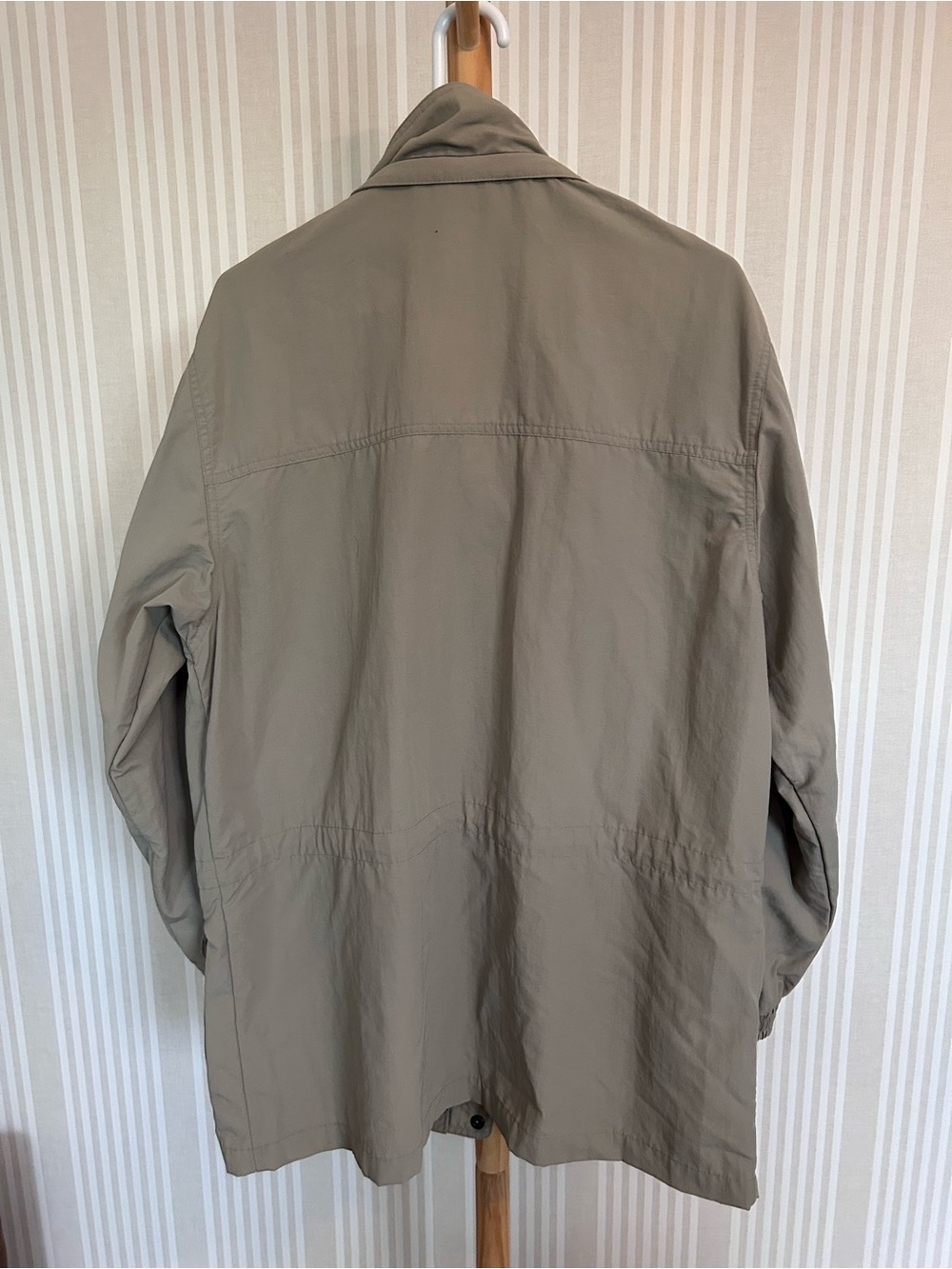 LL Bean Outdoors Field Jacket Mens Khaki Nylon Full Zip Multi Pocket Size Medium - Picture 2 of 10